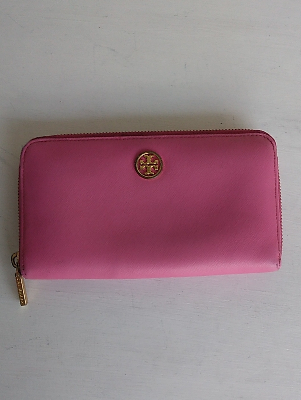Tory Burch Pink Zip-Around Leather Wallet with Gold Logo